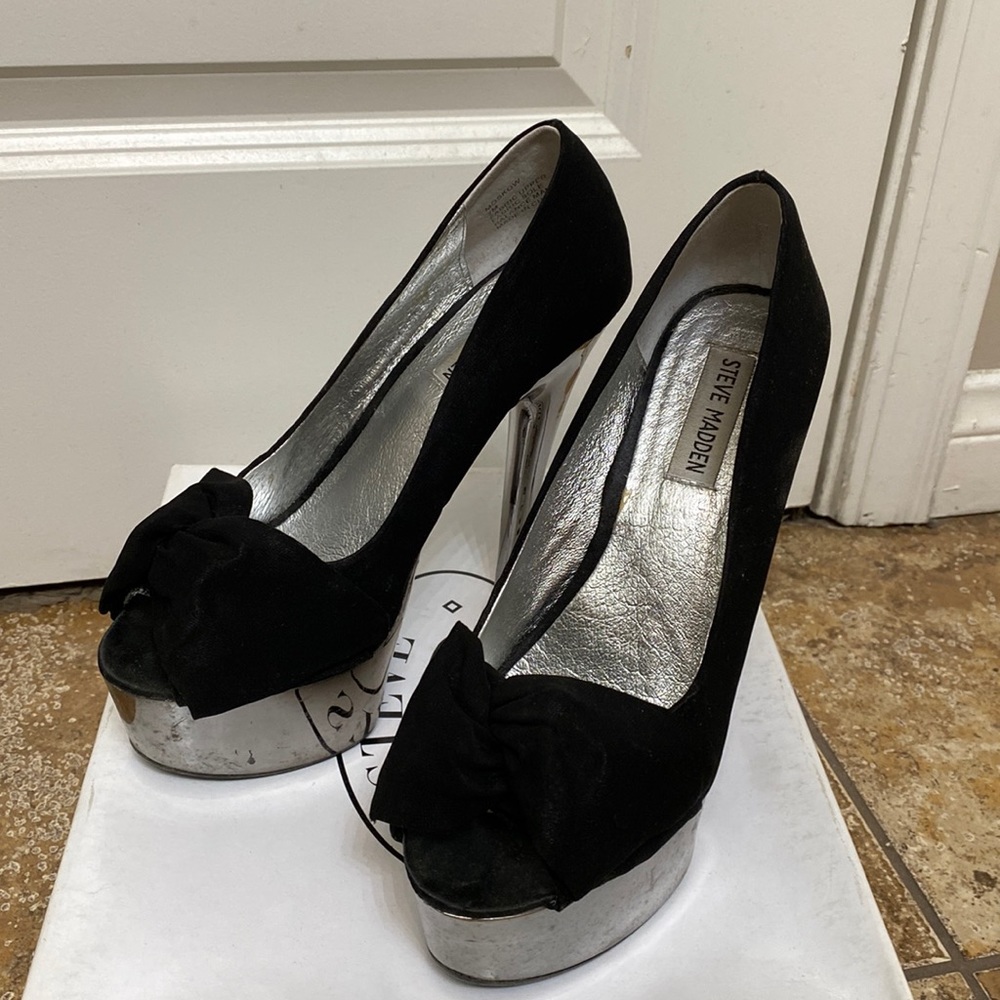 Steve Madden black heels